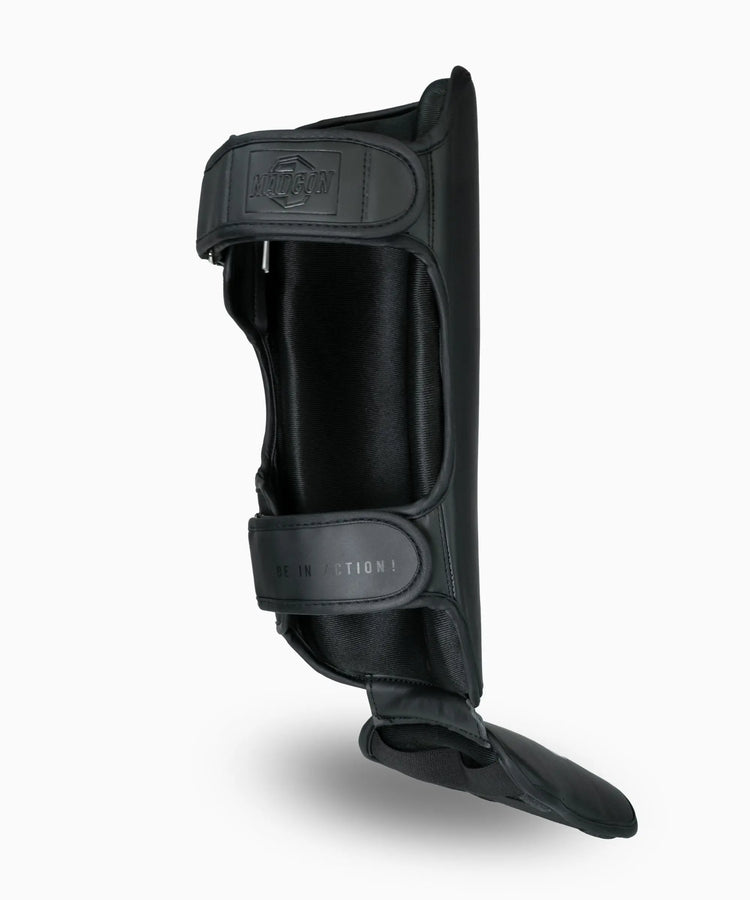 Schienbeinschoner Rookan mattschwarz MADGON