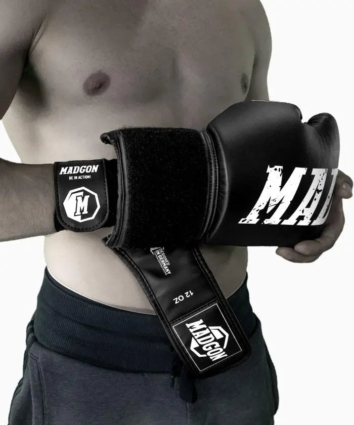 MADGON Premium Boxhandschuhe schwarz, Männer und Frauen Kickboxhandschuhe für Kampfsport, MMA, Sparring, Muay Thai und Boxen 10 12 14 16 oz