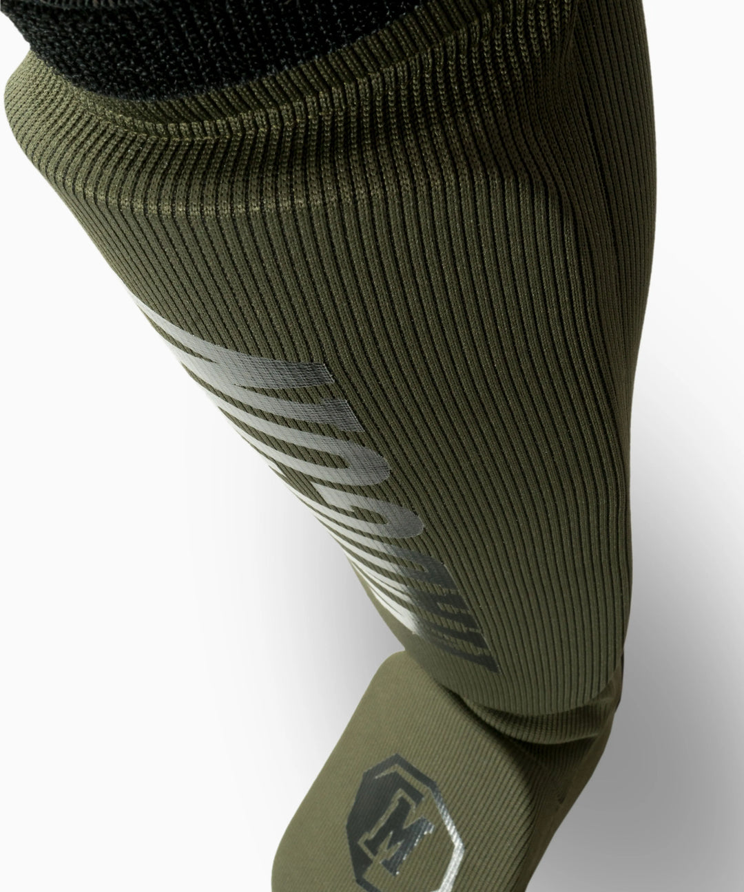 Soft Schienbeinschoner Contaqt olive MADGON